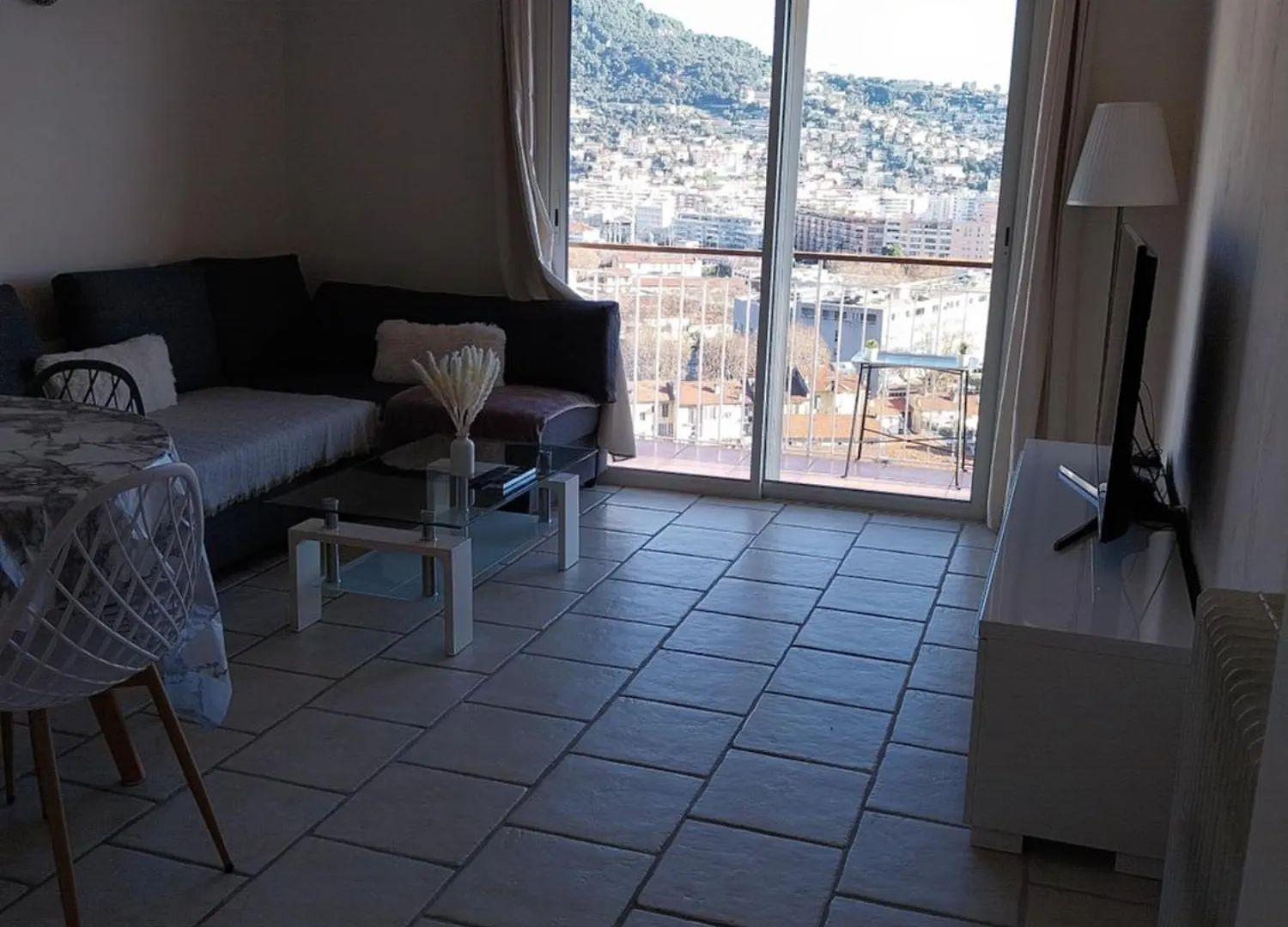 شقة Appartement 4 Pieces Avec Vue Mer Et Stationnement Prive A نيس