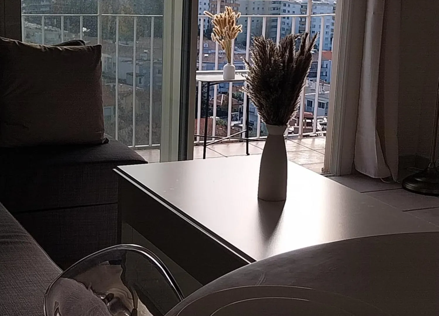 Appartement 4 Pieces Avec Vue Mer Et Stationnement Prive A Niza
